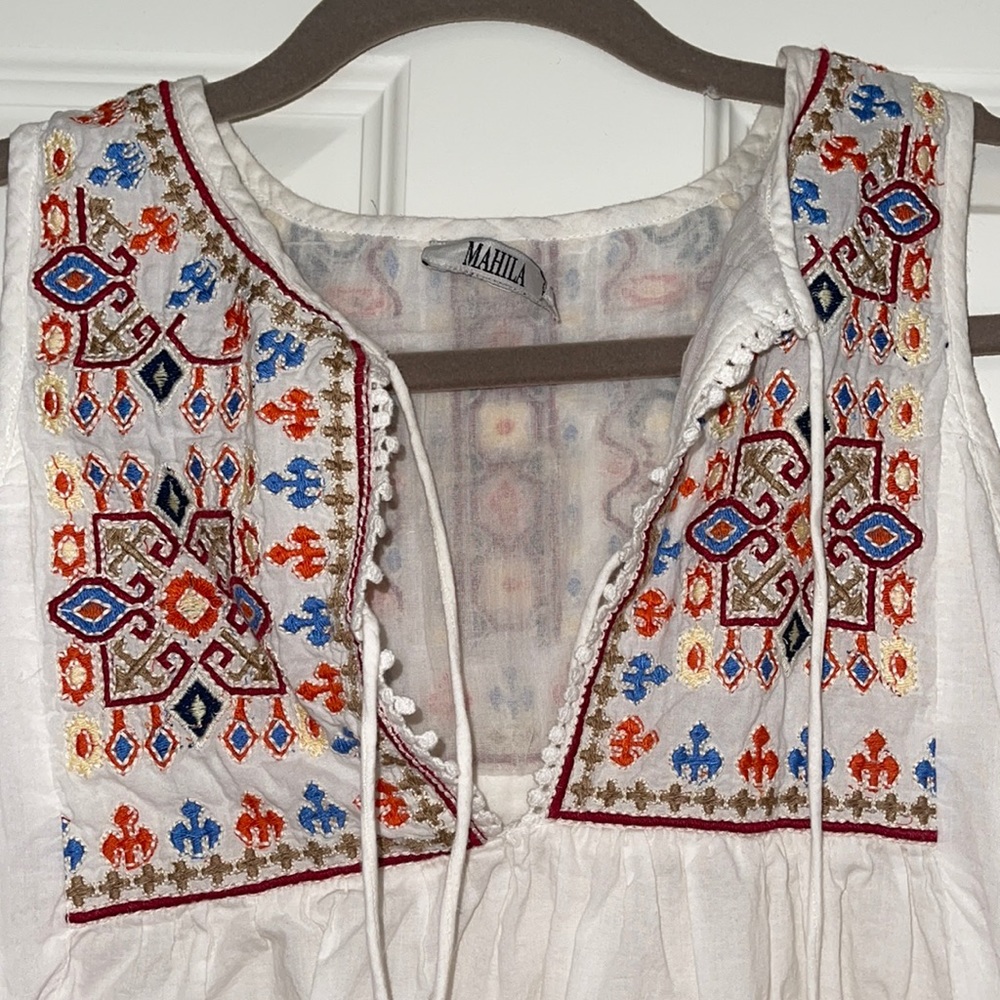Colorful Embroidered Tank - Picture 5 of 6